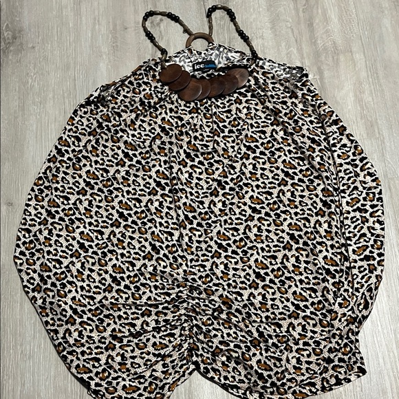 ice bubble Tops - Leopard Print Shirt with Wooden Accents